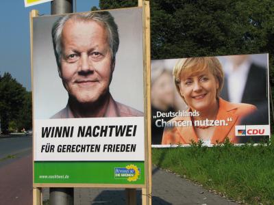 Grnen-Plakat mit Winni Nachtwei: Fr gerechten Frieden