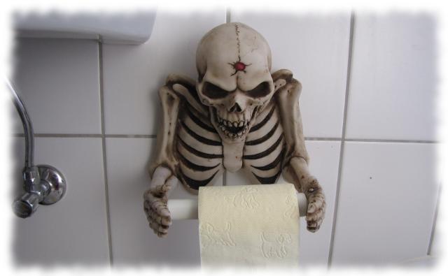 Skelettierter Klorollenhalter..