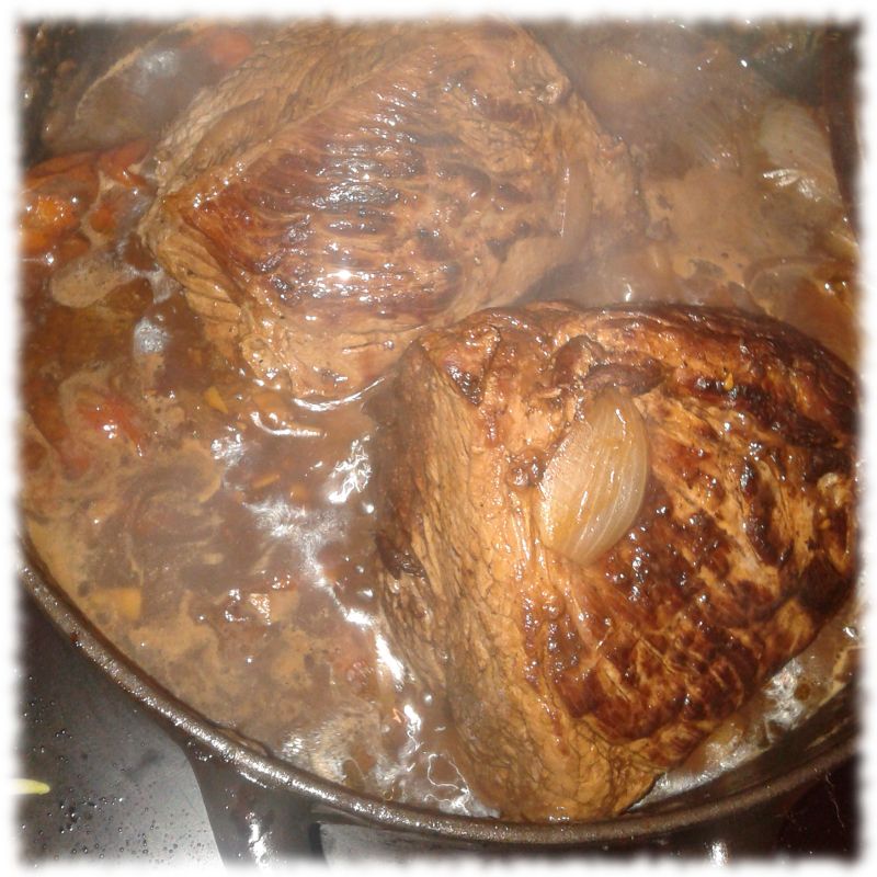 Rinderbraten im Brter.