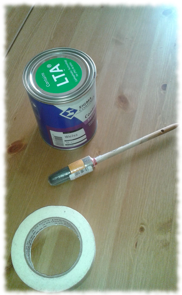Lackdose, Pinsel, Malerkrepp.
