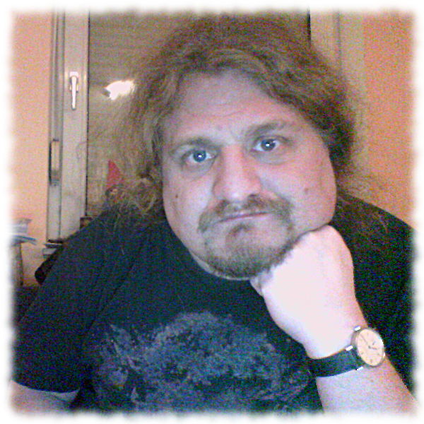 Ulf, sinnend guckend.