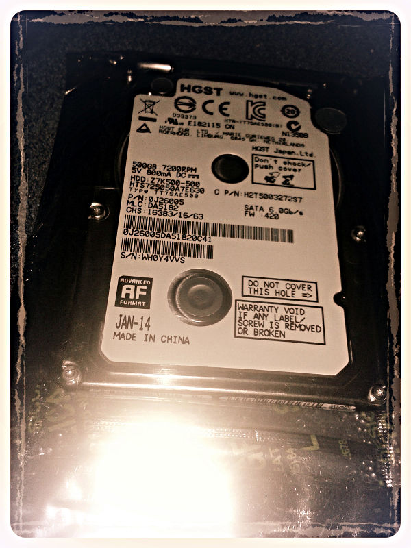 Festplatte 2,5 Zoll, noch in der Schutzfolie.