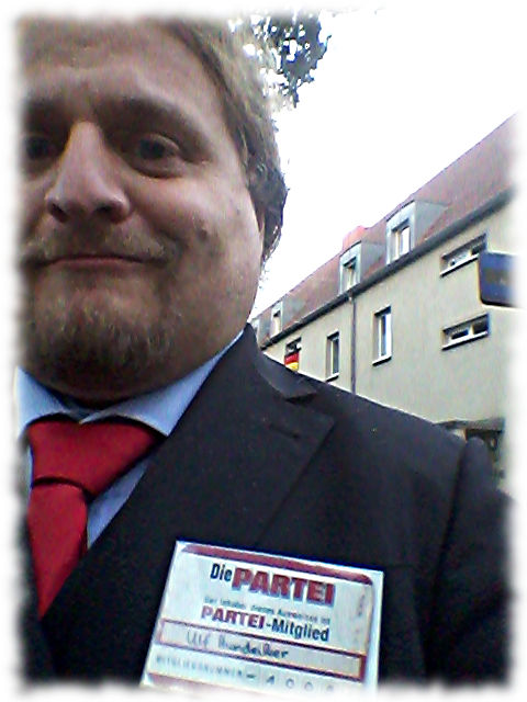 Im PARTEIdress.