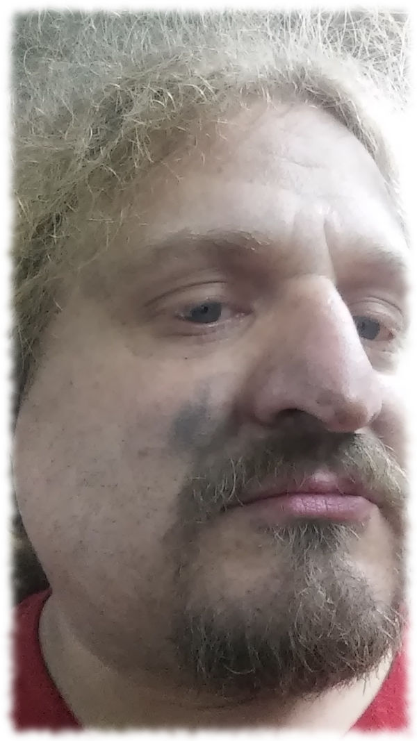 Ulf, schwarz vor Dreck.