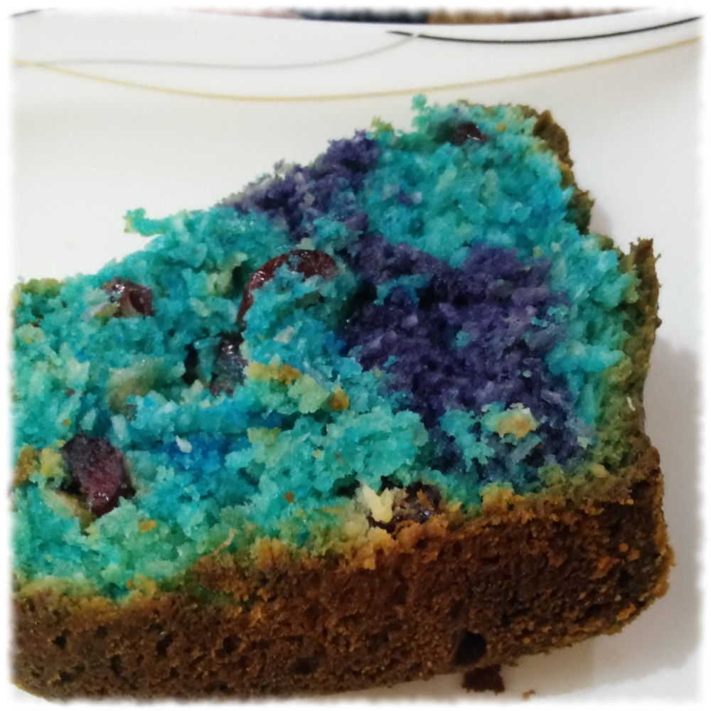 Kuchen nach dem Anschnitt, sieht ungeniebar aus---