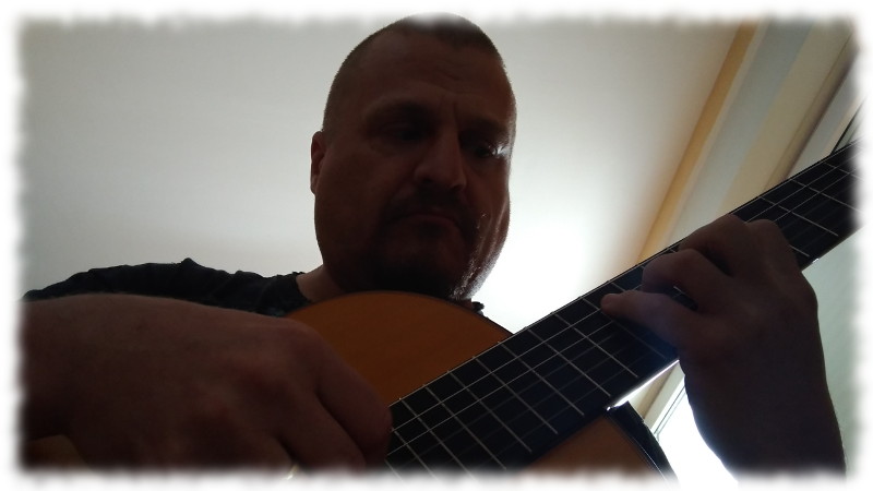 Ulf an der Gitarre