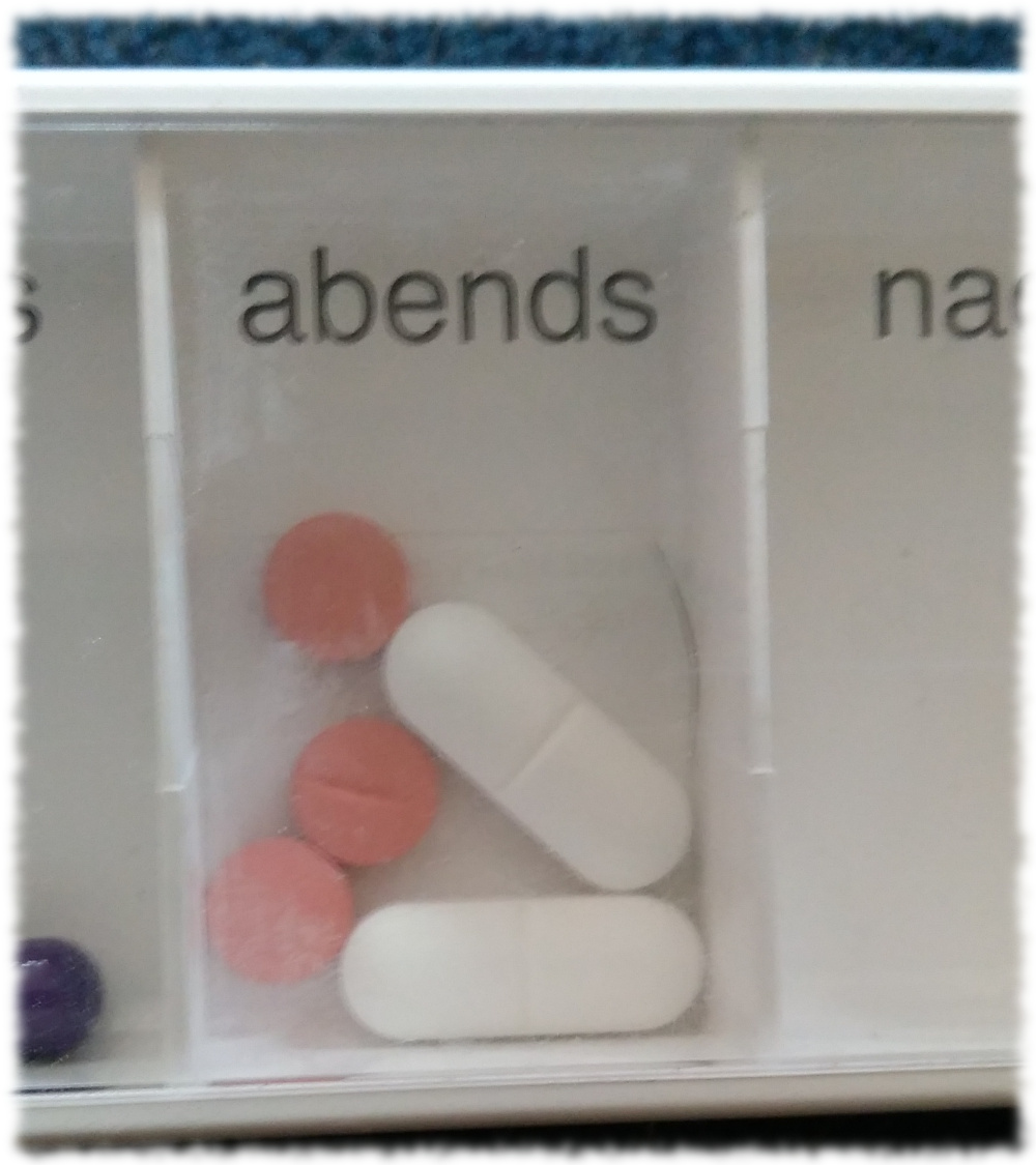 Meine Abendmedikamente im Dispenser.