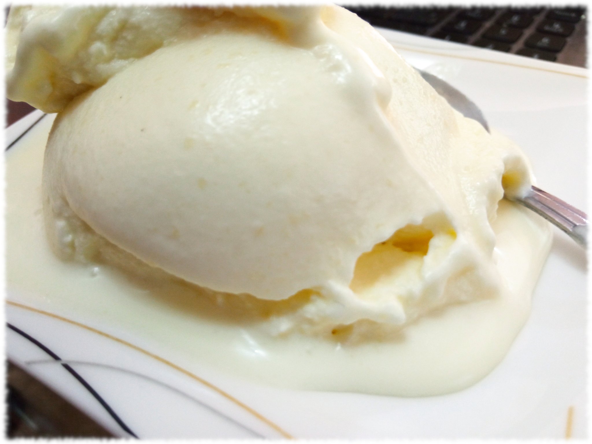Parmesaneiscreme (Serviervorschlag)