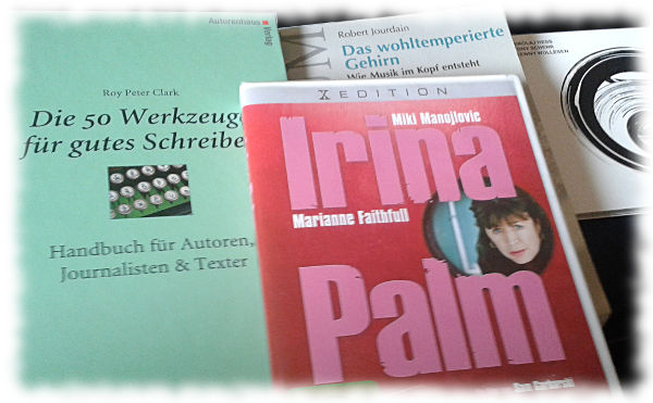 Ein paar Geschenke (DVDs, Bcher etc).